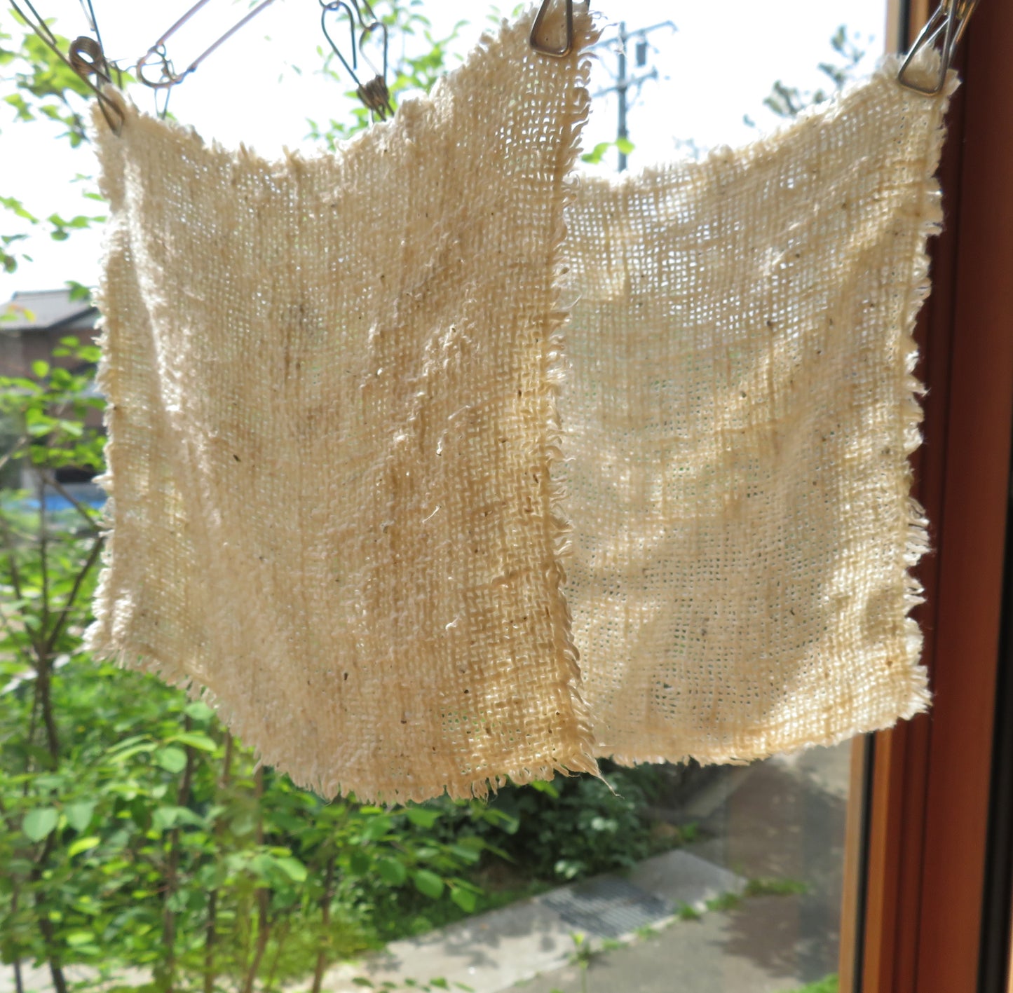 「わたからつむぐ」は、和綿(日本製オーガニックコットン100%)の生活雑貨・ベビー用品・生理用品・インテリア雑貨専門のネット通販サイトです。オーガニックコットン(和綿)のふわふわとした触り心地、綿の優しい香り、それが和綿(日本製オーガニックコットン)の特徴であり人気の秘訣です。熊本県で農家を直営し、無農薬で栽培している和綿なので、敏感肌やアトピーなどでもお肌にやさしい生活雑貨です。和綿・オーガニックコットン100のストール・スタイ・布ナプキン・ハンカチ・肌着・靴下・ブランケット・コットンボール・腹巻き・寝具・レッグウォーマー・コットンボール・クレンジング・ラグマット・ミトン・アイマスク・ボディータオル・スポンジのオンラインショップ
