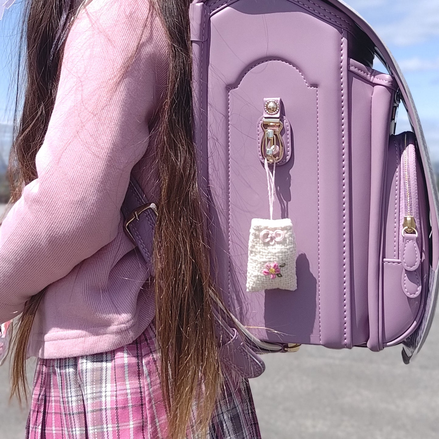 大切な人の幸せ祈る【さくら咲く】和綿のお守り袋 オーガニックコットン入り　