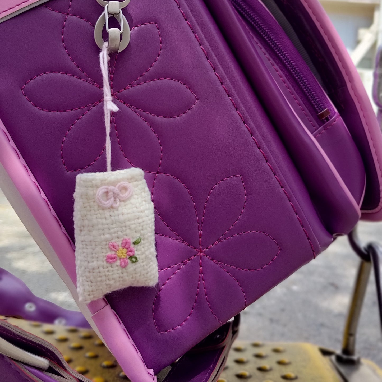 大切な人の幸せ祈る【さくら咲く】和綿のお守り袋 オーガニックコットン入り　